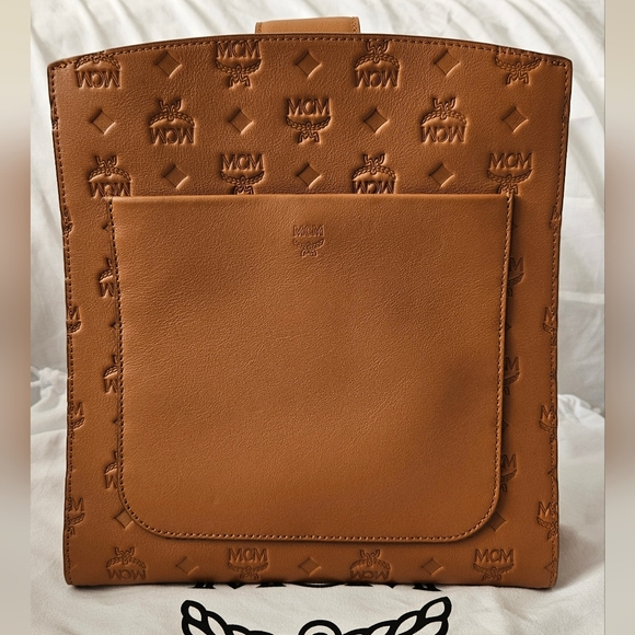 MCM Calfskin Ottomar Monogram Essential Bucket Bag - Picture 4 of 8